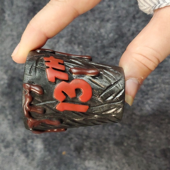 Hot Topic Red and Brown Bar Accessories for Dining - Picture 3 of 16